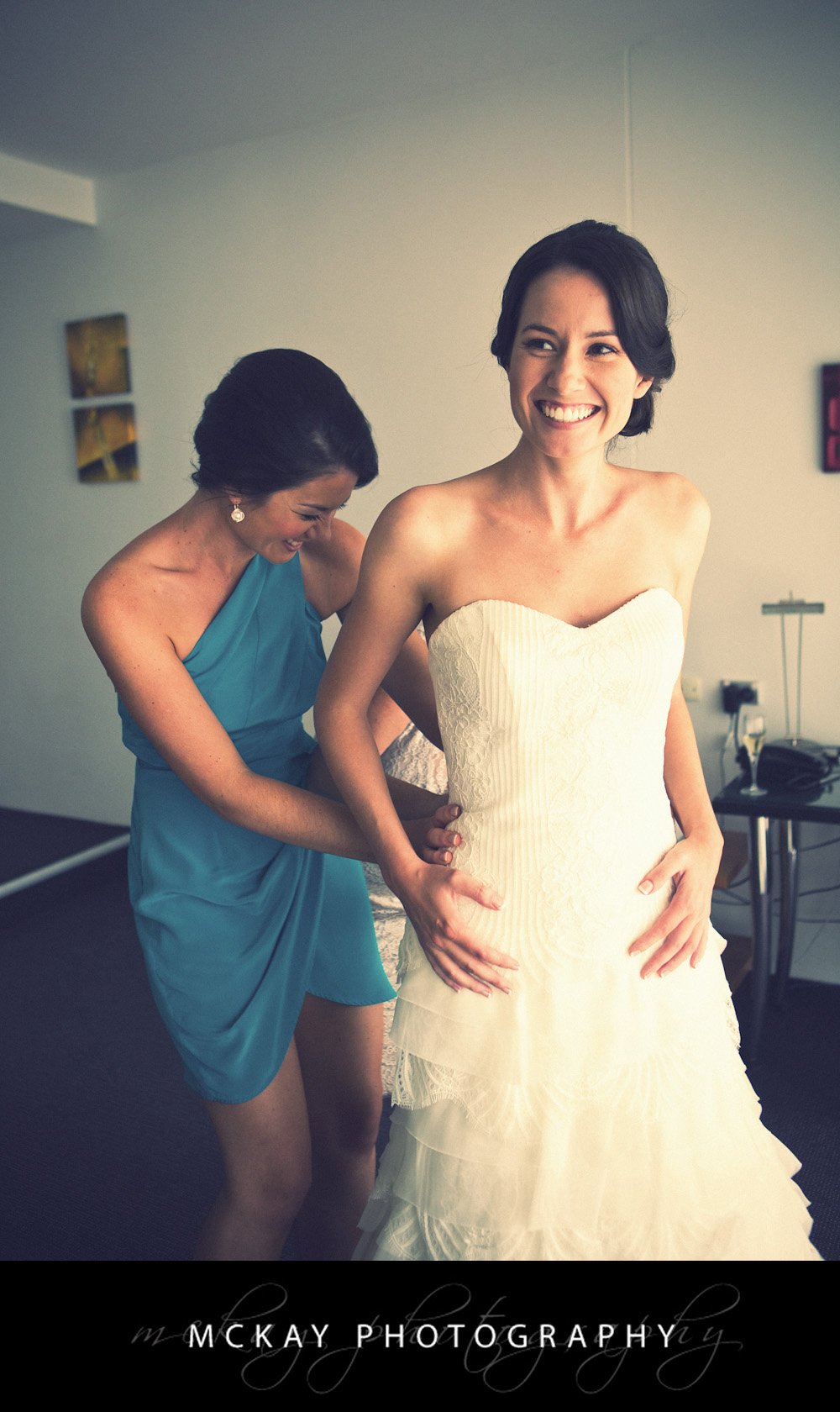 Samantha gets ready Sam Thibault Wedding 